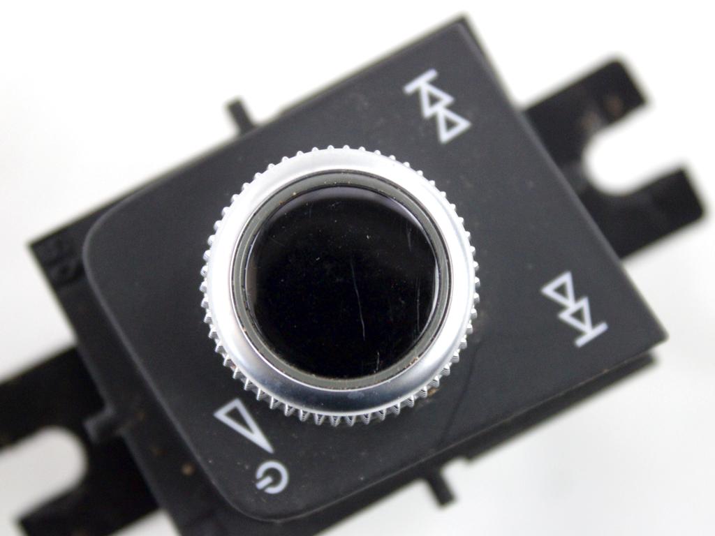 NADZOR RADIA / PLOSCA OEM N. 80B919616A ORIGINAL REZERVNI DEL AUDI Q5 80A R (DAL 2021)IBRIDO (ELETRICO-BENZINA) LETNIK 2022
