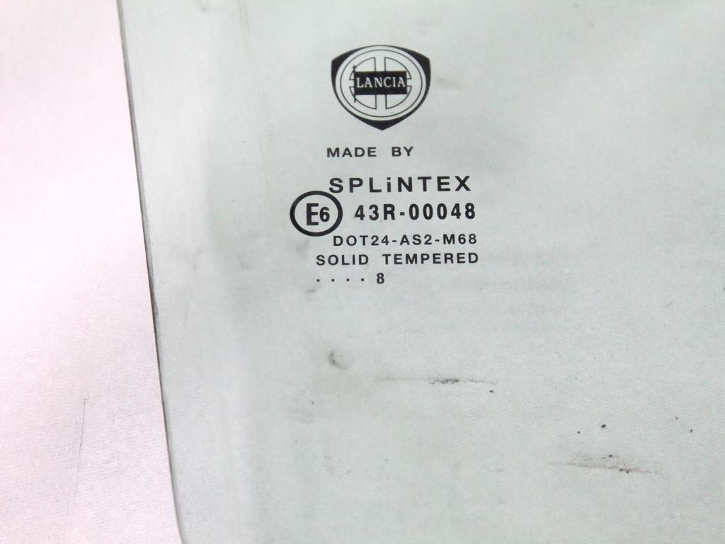 STEKLO SPREDNJIH DESNIH VRAT OEM N. 7792916 ORIGINAL REZERVNI DEL LANCIA Y 840 (1996 - 2000) BENZINA LETNIK 1998