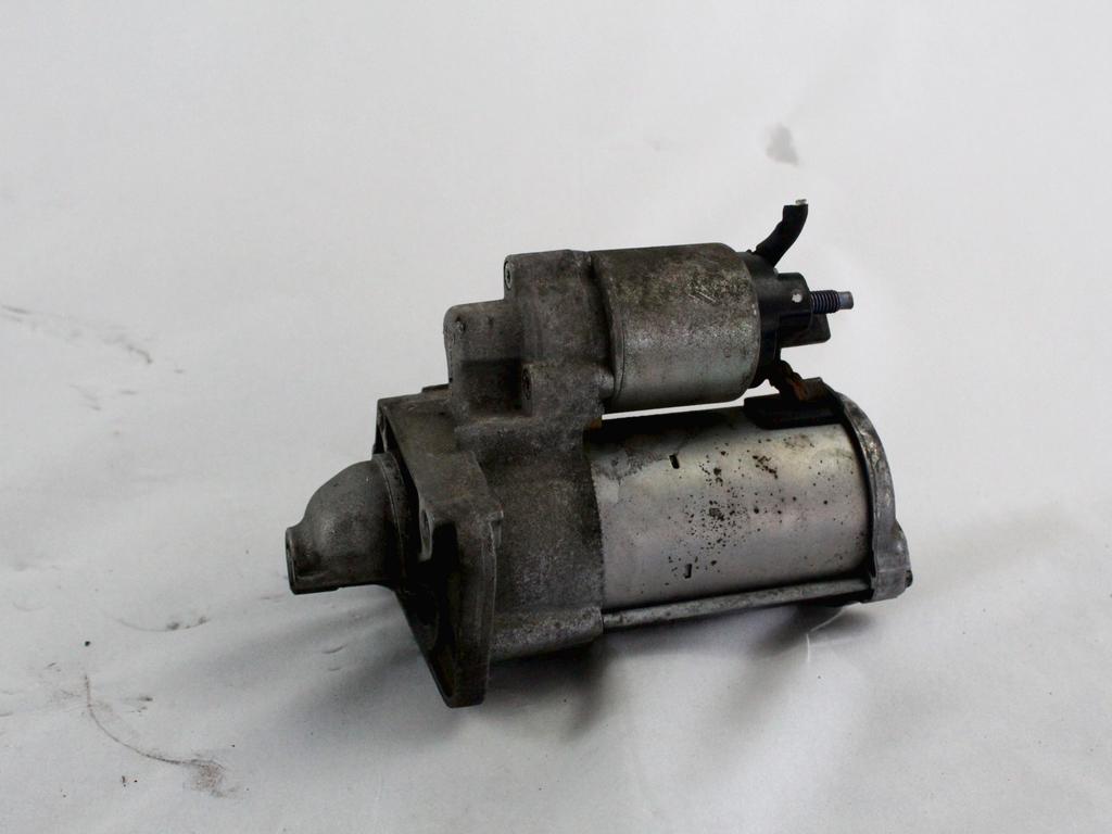 ZAGANJAC MOTORJA  OEM N. 233007224R ORIGINAL REZERVNI DEL RENAULT MEGANE MK3 BZ0/1 B3 DZ0/1 KZ0/1 BER/SPORTOUR/ESTATE (2009 - 2015) DIESEL LETNIK 2014