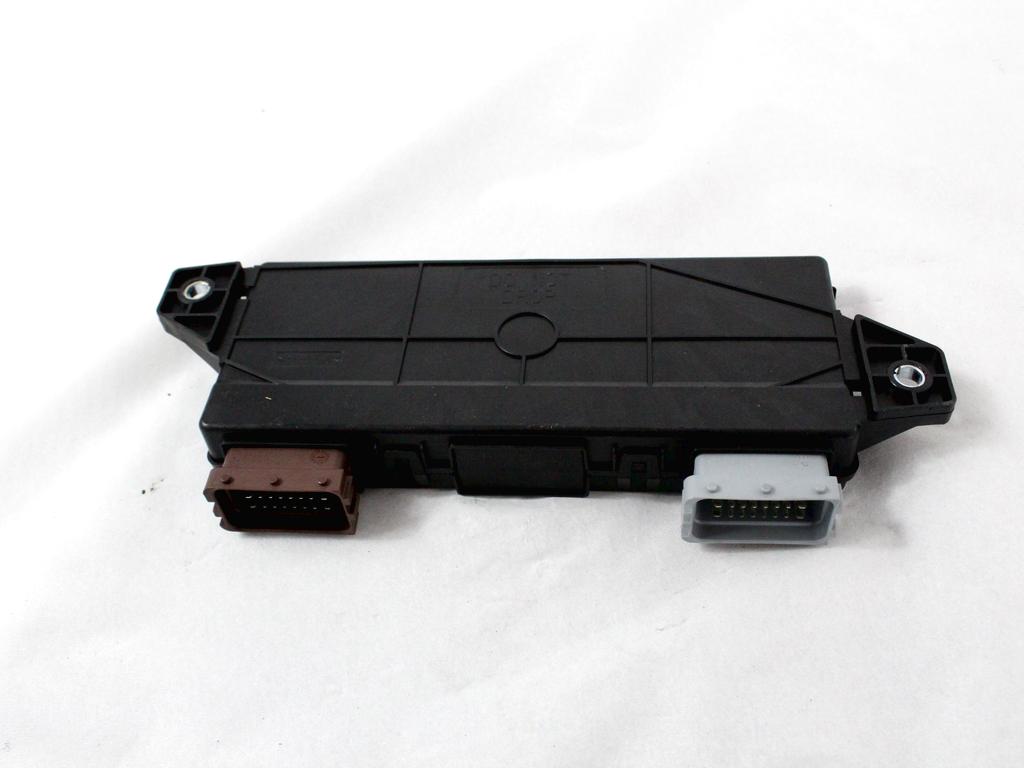 CENTRALNO ZAKLEPANJE OEM N. 60684088 ORIGINAL REZERVNI DEL ALFA ROMEO 159 939 BER/SW (2005 - 2013) DIESEL LETNIK 2010