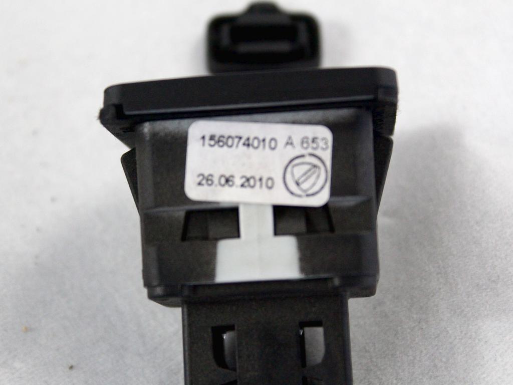 USB / AUX OEM N. 156074010 ORIGINAL REZERVNI DEL ALFA ROMEO 159 939 BER/SW (2005 - 2013) DIESEL LETNIK 2010
