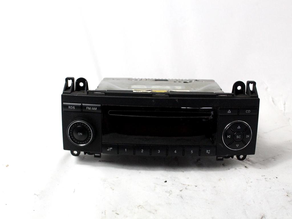 RADIO CD / OJACEVALNIK / IMETNIK HIFI OEM N. A1698200486 ORIGINAL REZERVNI DEL MERCEDES CLASSE A W169 5P C169 3P (2004 - 04/2008) DIESEL LETNIK 2006