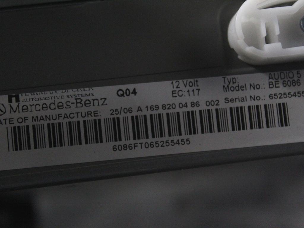 RADIO CD / OJACEVALNIK / IMETNIK HIFI OEM N. A1698200486 ORIGINAL REZERVNI DEL MERCEDES CLASSE A W169 5P C169 3P (2004 - 04/2008) DIESEL LETNIK 2006