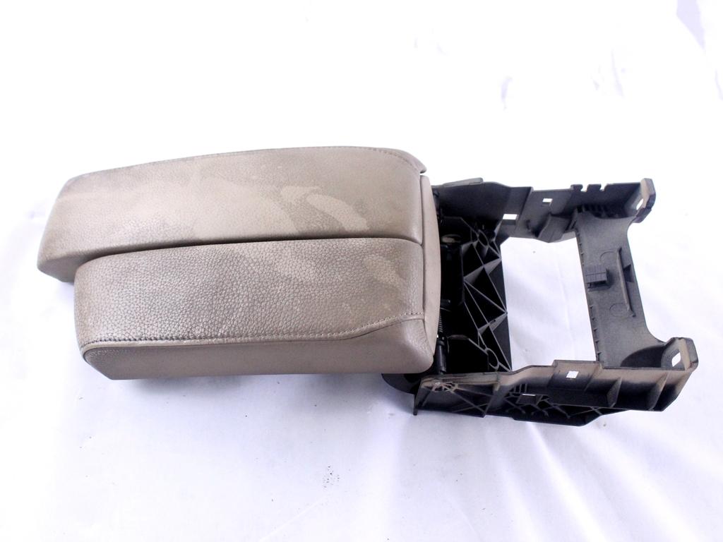 SREDINSKA KONZOLA OEM N. 51167147221 ORIGINAL REZERVNI DEL BMW SERIE 3 BER/SW/COUPE/CABRIO E90/E91/E92/E93 (2005 -2009) DIESEL LETNIK 2006