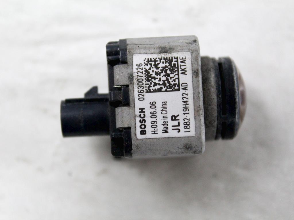 KAMERA ZA VZVRATNI POGLED, SENZOR OEM N. L8B2-19H422-AD ORIGINAL REZERVNI DEL LAND ROVER RANGE ROVER EVOQUE L551 (DAL 2019)IBRIDO (ELETTRICO-DIESEL)   LETNIK 2021