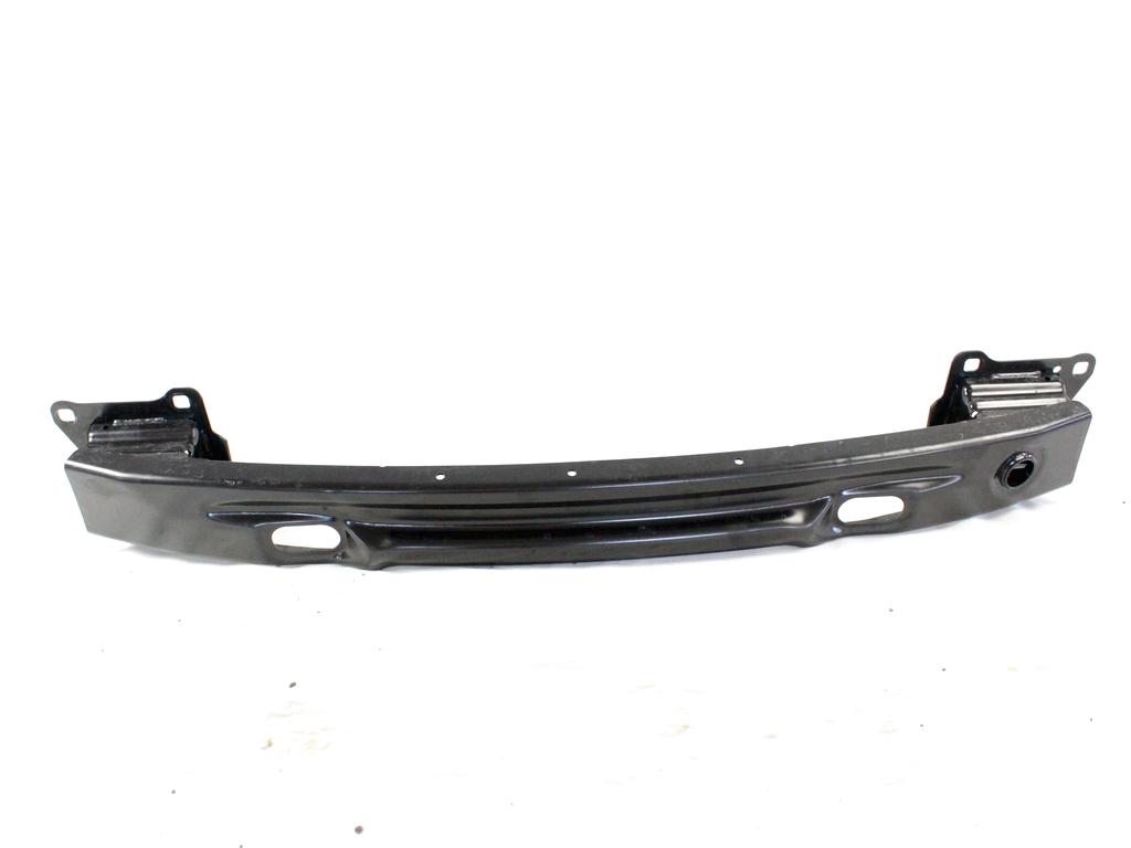 TRAVERZA ZADNJEGA ODBIJACA  OEM N. LR137462 ORIGINAL REZERVNI DEL LAND ROVER RANGE ROVER EVOQUE L551 (DAL 2019)IBRIDO (ELETTRICO-DIESEL)   LETNIK 2021