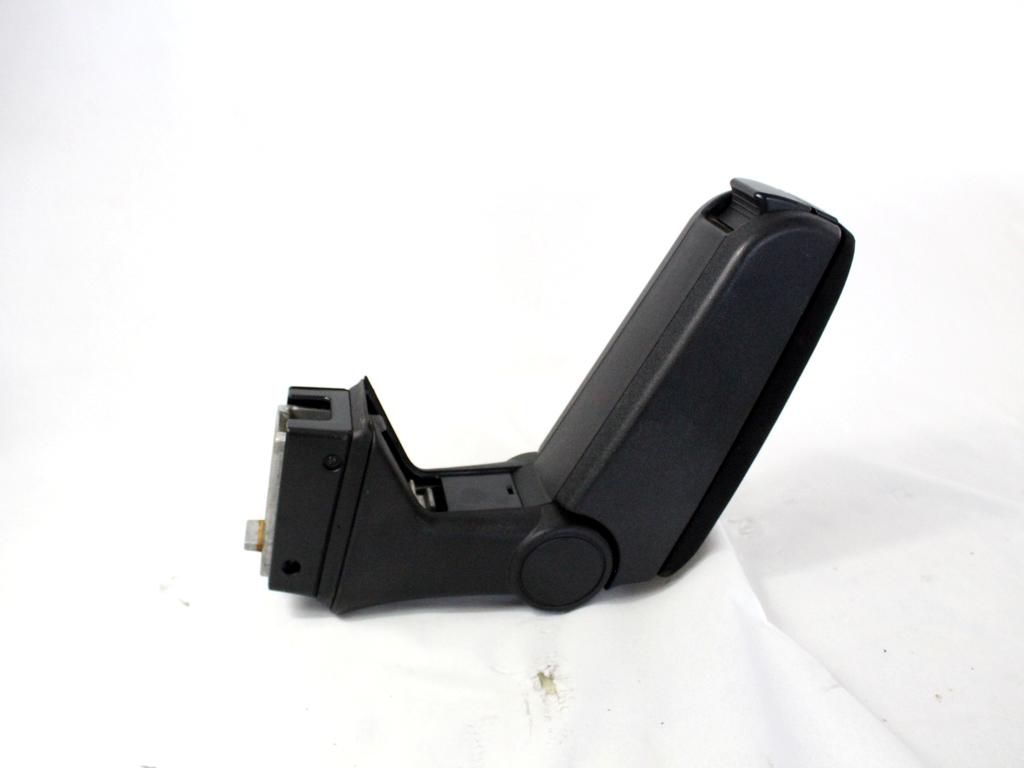 SREDINSKA KONZOLA OEM N. 156088076 ORIGINAL REZERVNI DEL ALFA ROMEO MITO 955 (2008 - 2018) BENZINA/GPL LETNIK 2010