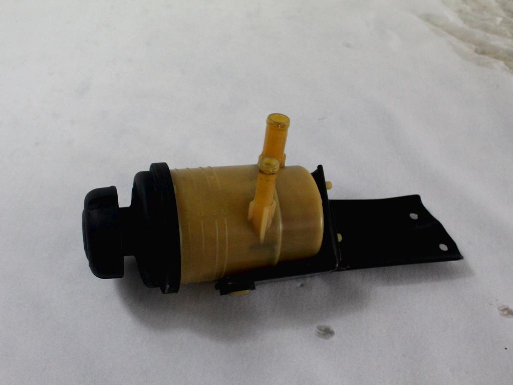 REZERVOAR CRPALKA  SERVO VOLAN OEM N. 571502B001 ORIGINAL REZERVNI DEL HYUNDAI SANTA FE CM MK2 (2006 - 2012)DIESEL LETNIK 2011
