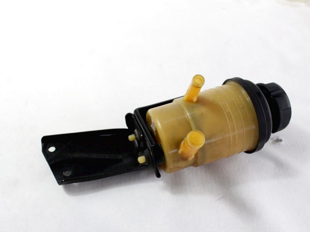 REZERVOAR CRPALKA  SERVO VOLAN OEM N. 571502B001 ORIGINAL REZERVNI DEL HYUNDAI SANTA FE CM MK2 (2006 - 2012)DIESEL LETNIK 2011