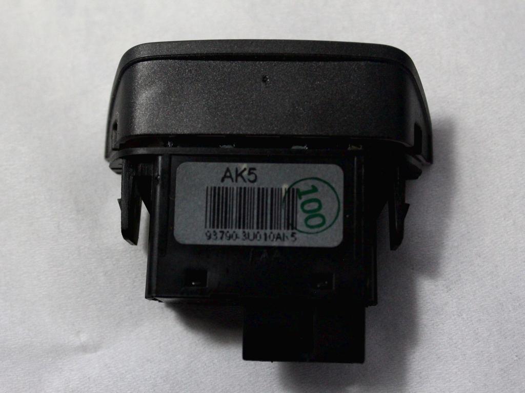 STIKALO VARNOSTNIH ZMIGAVCEV  OEM N. 93790-3U010 ORIGINAL REZERVNI DEL KIA SPORTAGE SL MK3 (2010 - 2016)DIESEL LETNIK 2013