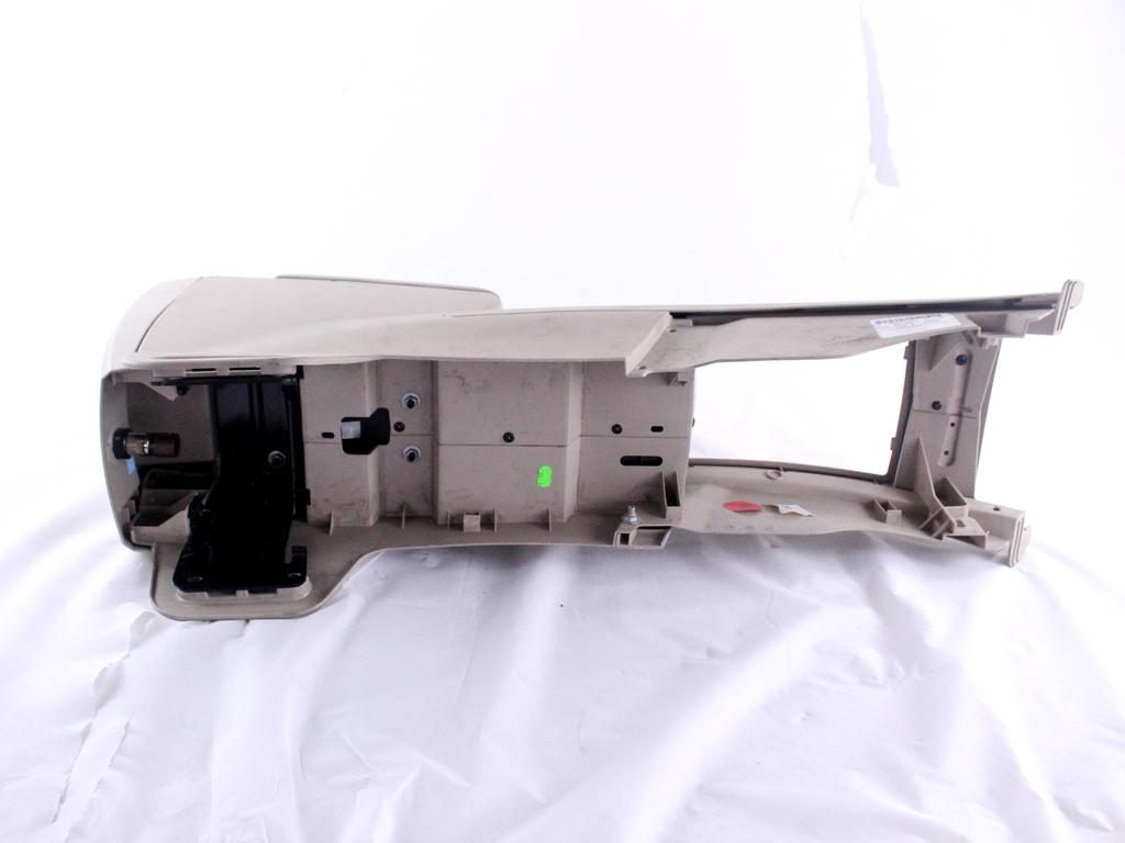 NASLON ZA ROKE/SREDINSKA KONZOLA OEM N. 25772368 ORIGINAL REZERVNI DEL CADILLAC SRX (2004 - 2009) BENZINA LETNIK 2005