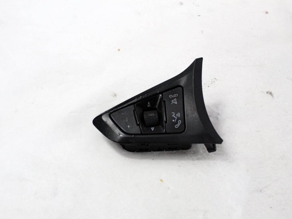 MULTIFUNKCIJSKI VOLAN OEM N. 13470315 ORIGINAL REZERVNI DEL OPEL ASTRA K B16 5P/3P/SW (2015 - 2021)DIESEL LETNIK 2017