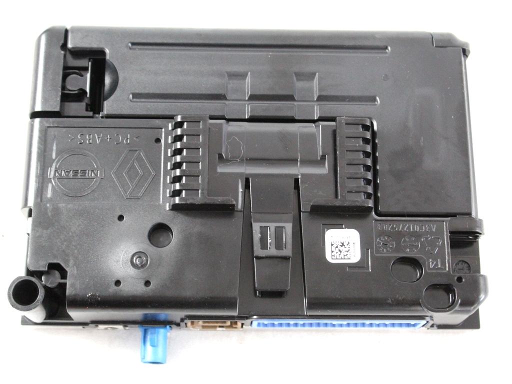 OJACEVALEC AVDIO/RADIO ENOTA  OEM N. 2591A0882R ORIGINAL REZERVNI DEL RENAULT CLIO B7 SCE MK5 (DAL 2019)IBRIDO (ELETRICO-BENZINA) LETNIK 2022