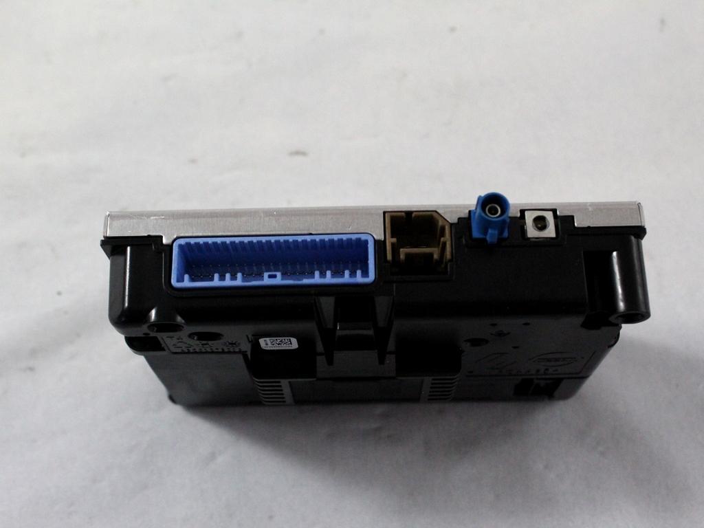 OJACEVALEC AVDIO/RADIO ENOTA  OEM N. 2591A0882R ORIGINAL REZERVNI DEL RENAULT CLIO B7 SCE MK5 (DAL 2019)IBRIDO (ELETRICO-BENZINA) LETNIK 2022