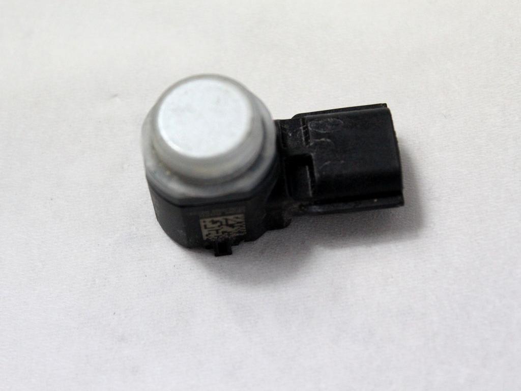 PARKIRNI SENZORJI OEM N. 284423387R ORIGINAL REZERVNI DEL RENAULT CLIO B7 SCE MK5 (DAL 2019)IBRIDO (ELETRICO-BENZINA) LETNIK 2022