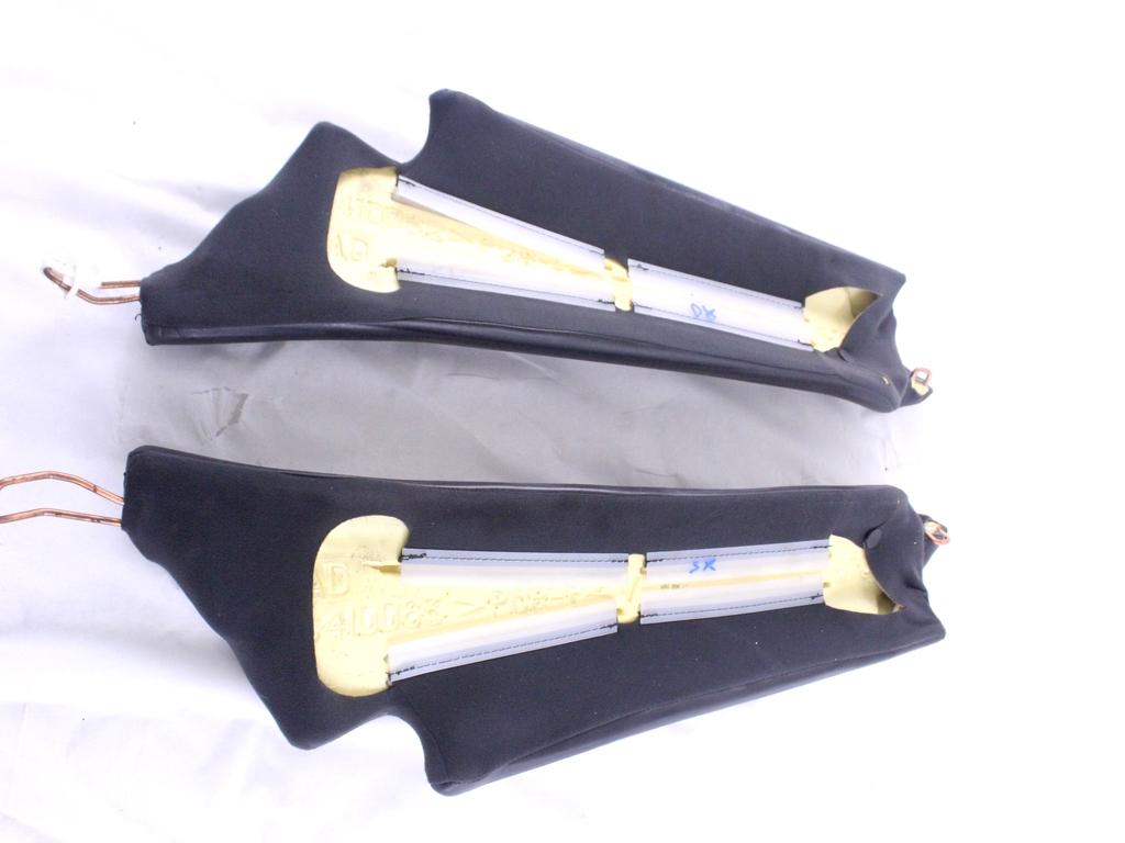 LATVIJSKI STRANSKI SEDEZI ZA ZADNJE SEDEZE OEM N. 17547 FIANCHETTI LATERALI SEDILI POSTERIORI ORIGINAL REZERVNI DEL JAGUAR X-TYPE X400 MK1 BER/SW (2001-2005) DIESEL LETNIK 2005