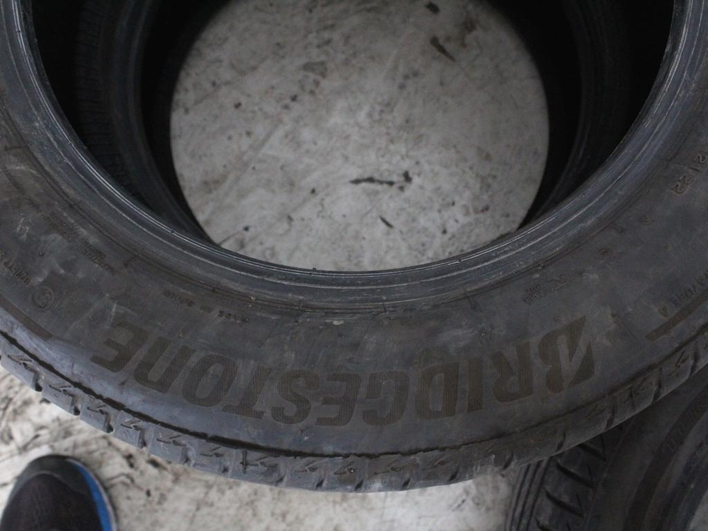 205/60 R16 92H BRIDGESTONE TURANZA T005 6.02MM A2122 PNEUMATICI ESTIVI (QUANTITA' 4 GOMME)