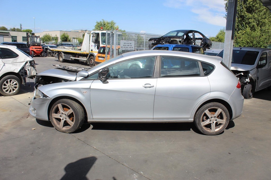 SEAT LEON 1.6 D 77KW 5M 5P (2011) RICAMBI IN MAGAZZINO