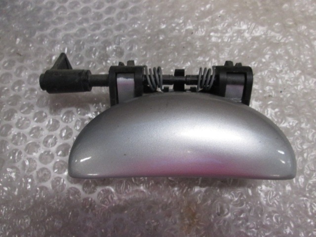 ZUNANJA KLJUKA ZADNJA DESNA VRATA OEM N. 9101N9 ORIGINAL REZERVNI DEL PEUGEOT 206 / 206 CC 2A/C 2D 2E/K (1998 - 2003) BENZINA LETNIK 2003