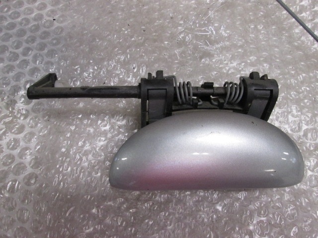 ZUNANJA KLJUKA SPREDNJA DESNA VRATA OEM N. 9101N7 ORIGINAL REZERVNI DEL PEUGEOT 206 / 206 CC 2A/C 2D 2E/K (1998 - 2003) BENZINA LETNIK 2003
