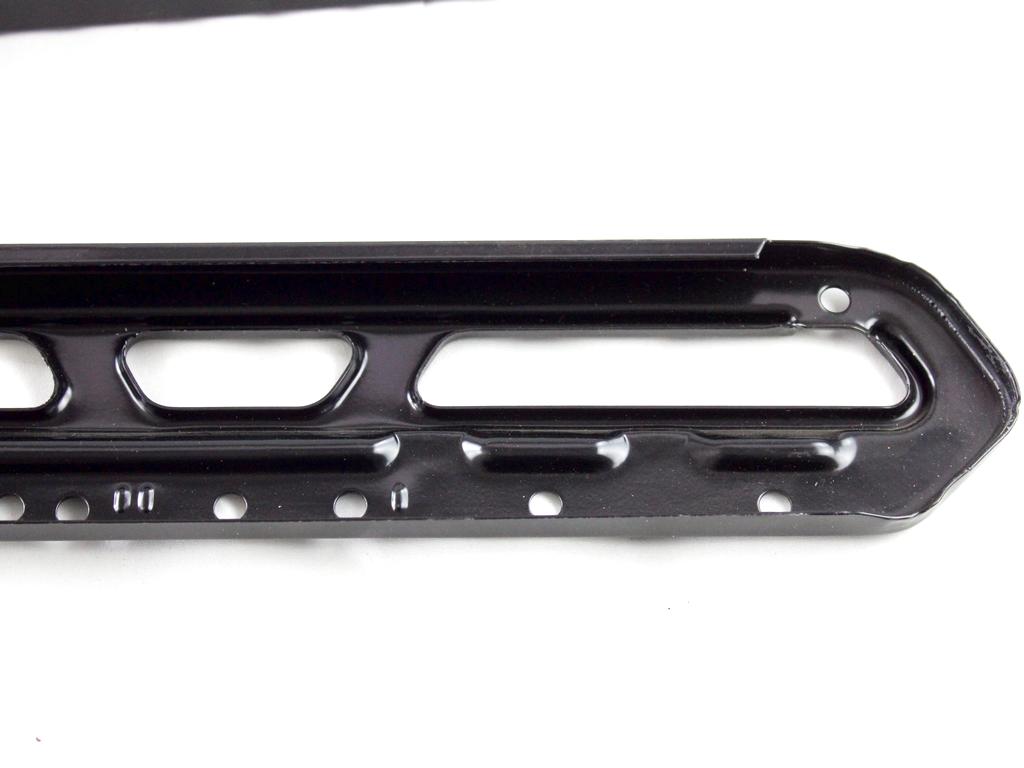 PIANALE PORTAPACCHI PORTABAGAGLI SIGMA CASTELLO RICAMBIO NUOVO (COMPATIBILE CON VEICOLI DOTATI DI BARRE PORTATUTTO)