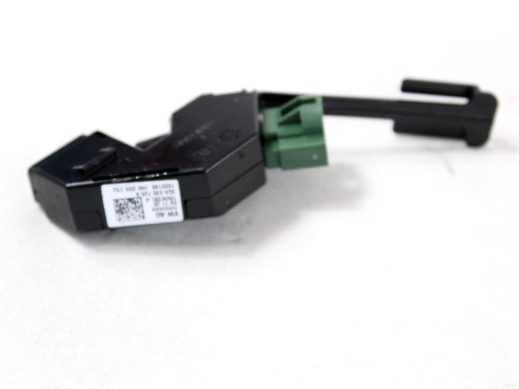 3G8035726A PORTA INGRESSO USB-C VOLKSWAGEN PASSAT SW 2.0 D 4X4 147KW AUT 5P (2021) RICAMBIO USATO