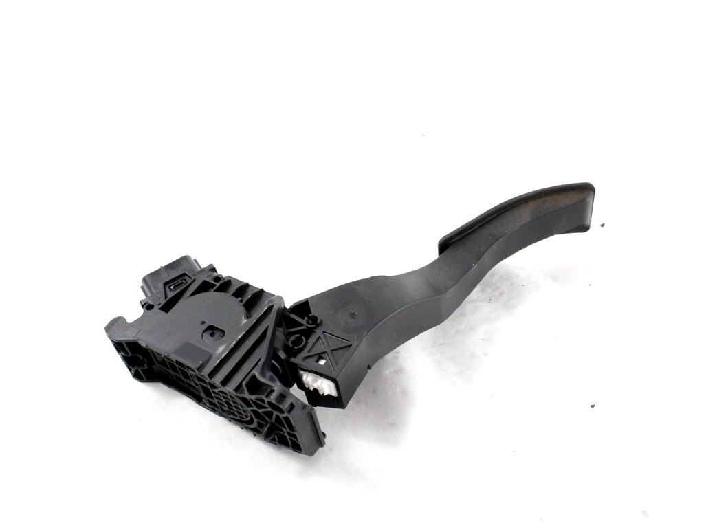 5Q1723503K PEDALE ACCELERATORE VOLKSWAGEN PASSAT SW 2.0 D 4X4 147KW AUT 5P (2021) RICAMBIO USATO