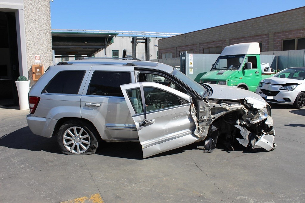 JEEP GRAND CHEROKEE 3.0 D 160KW AUT 5P (2008) RICAMBI IN MAGAZZINO