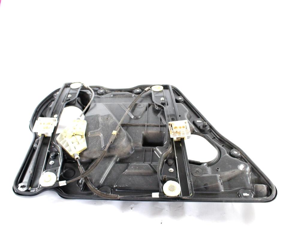 68043738AA MOTORINO MECCANISMO ALZA-VETRO ALZA-CRISTALLO PORTA POSTERIORE DESTRA FIAT FREEMONT 2.0 D 4X4 125KW AUT 5P (2014) RICAMBIO USATO 68209824AB