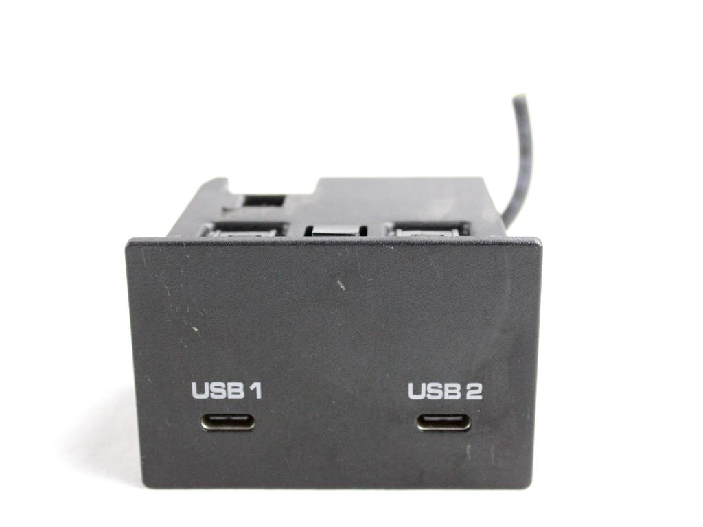 9Y0035736A PORTE INGRESSO USB-C PORSCHE MACAN R 2.9 B 280KW 5P AUT (2021) RICAMBIO USATO