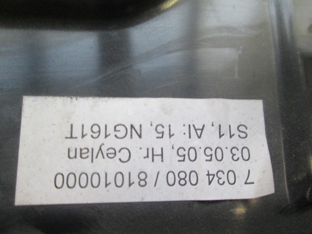 PREDAL ZA DOKUMENTE OEM N. 81010000 ORIGINAL REZERVNI DEL BMW SERIE 5 E60 E61 (2003 - 2010) DIESEL LETNIK 2005