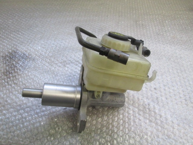 ZAVORNI CILINDER OEM N. 34336786586 ORIGINAL REZERVNI DEL BMW SERIE 5 E60 E61 (2003 - 2010) DIESEL LETNIK 2005