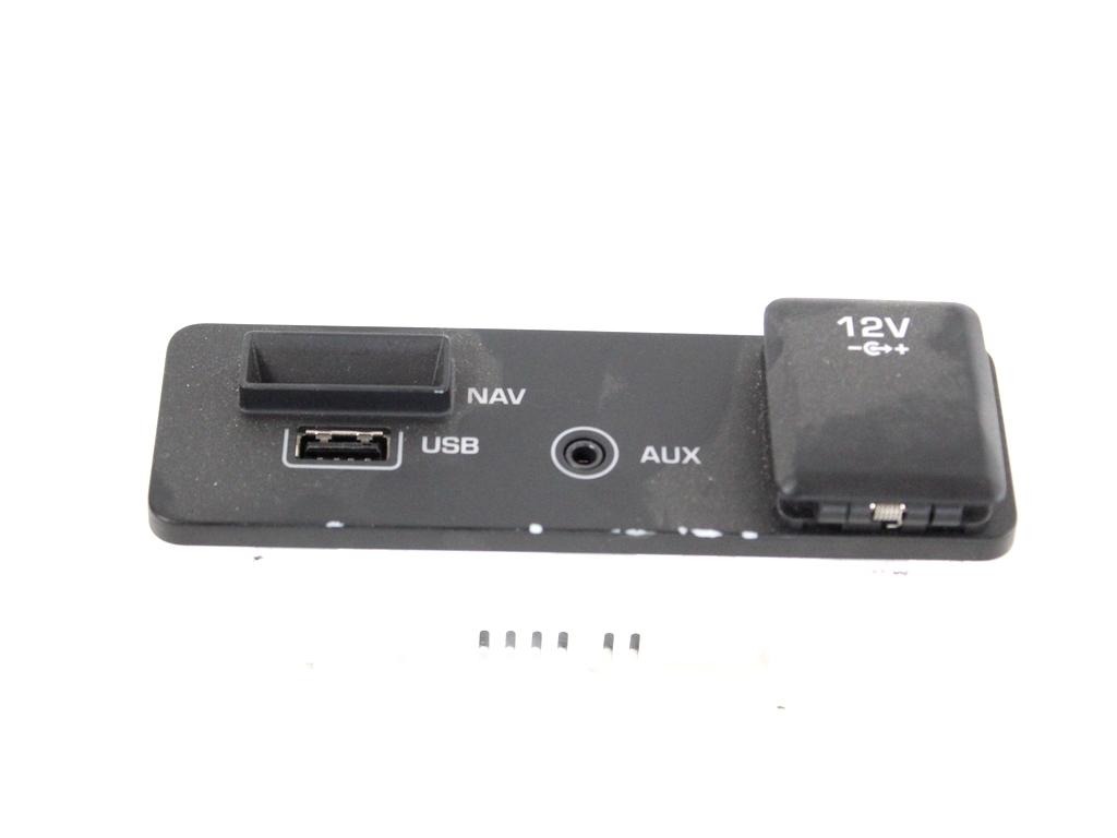 FK72-19C166-BD PORTA INGRESSO USB AUX LAND ROVER DISCOVERY SPORT L550 2.0 D 4X4 132KW AUT 5P (2017) RICAMBIO USATO 