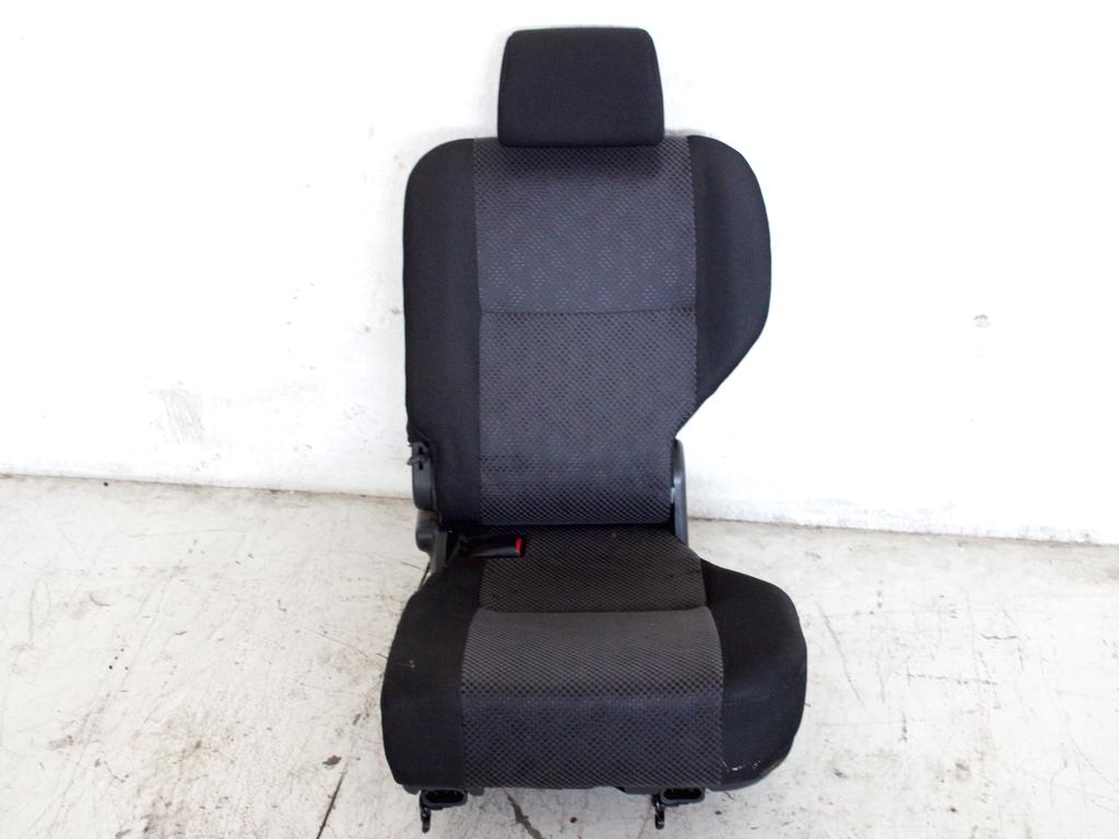 7101813110 SEDILE POSTERIORE SINISTRO TOYOTA COROLLA VERSO 1.6 B 81KW 5M 5P (2002) RICAMBIO USATO