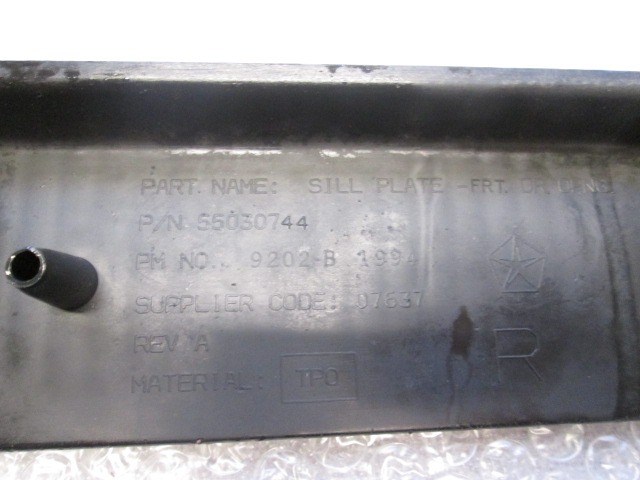NOTRANJA OBLOGA PRAGA  OEM N. 55030744 ORIGINAL REZERVNI DEL JEEP GRAND CHEROKEE ZJ ZG MK1 (1993 - 1998) DIESEL LETNIK 1997
