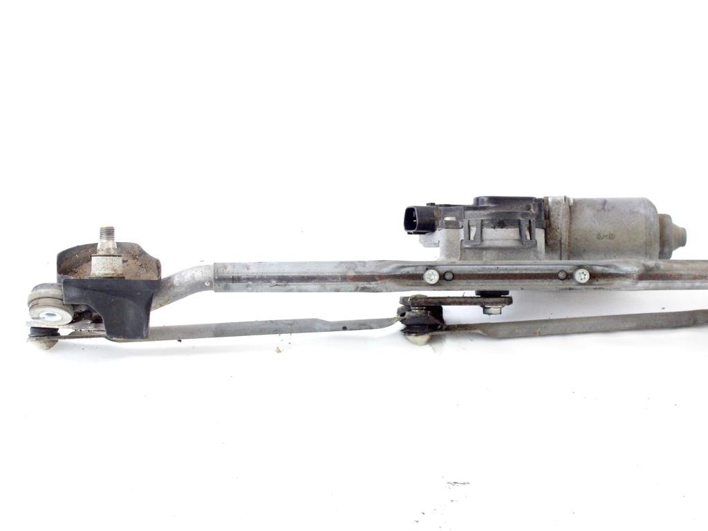 85110-53040 MOTORINO ASTA TERGIPARABREZZA LEXUS IS II E2 220D 2.2 D 130KW 6M 5P (2006) RICAMBIO USATO