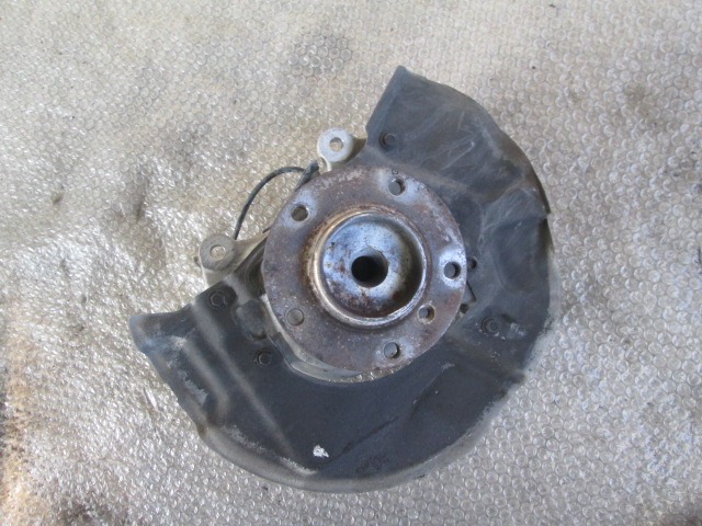 LEVI VRTLJIVI LEZAJ / PESTO KOLESA Z LEZAJEM SPREDAJ OEM N. 31216760953 ORIGINAL REZERVNI DEL BMW SERIE 5 E60 E61 (2003 - 2010) DIESEL LETNIK 2005