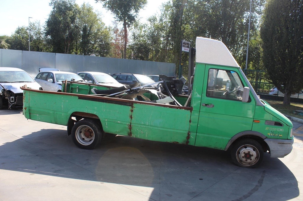 IVECO DAILY 35 2.5 D 55KW 5M 2P (1995) RICAMBIO USATO 