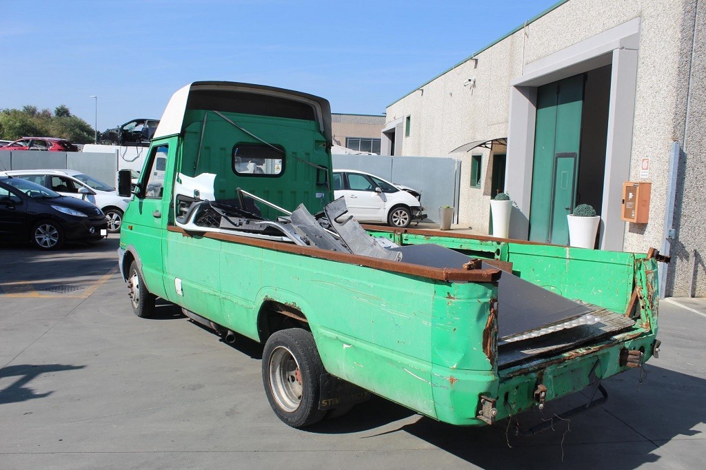 IVECO DAILY 35 2.5 D 55KW 5M 2P (1995) RICAMBIO USATO 