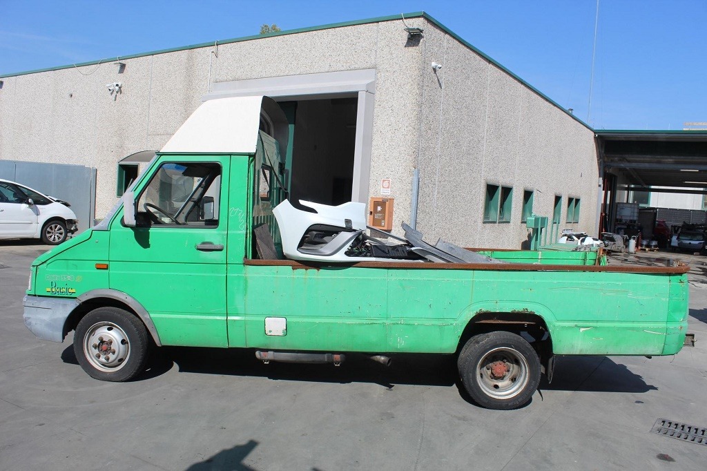 IVECO DAILY 35 2.5 D 55KW 5M 2P (1995) RICAMBIO USATO 