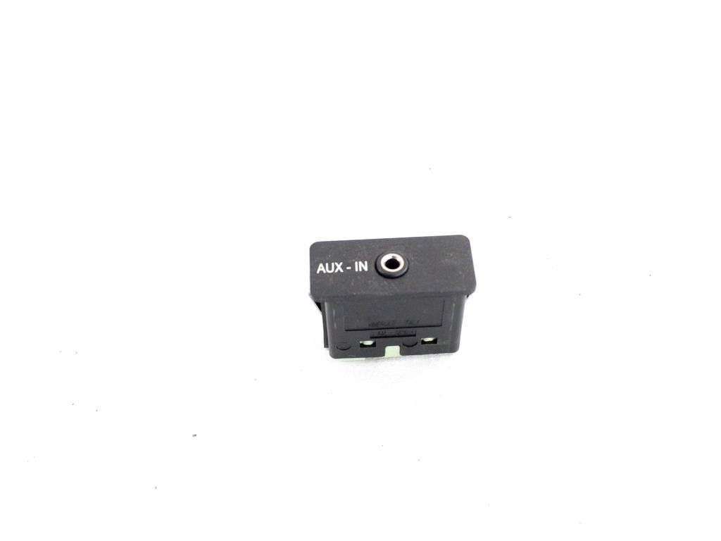 84109241330 PORTA INGRESSO AUX BMW X1 E84 18D 2.0 D 105KW 6M 5P (2012) RICAMBIO USATO 