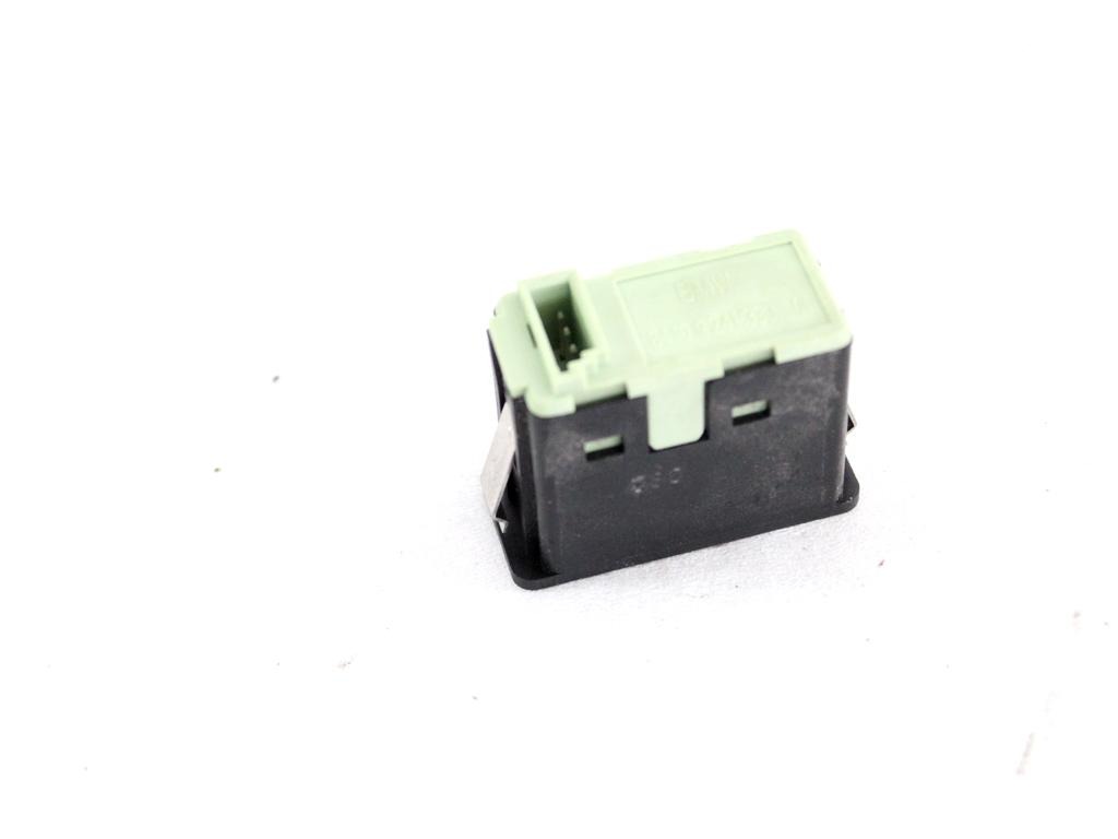 84109241330 PORTA INGRESSO AUX BMW X1 E84 18D 2.0 D 105KW 6M 5P (2012) RICAMBIO USATO 