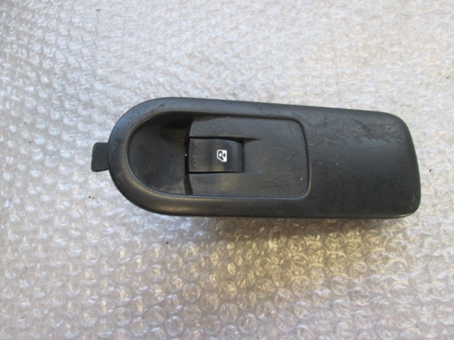 STIKALO ELEKTRICNEGA DVIGA STEKEL OEM N. 826721919R ORIGINAL REZERVNI DEL RENAULT SCENIC/GRAND SCENIC JM0/1 MK2 (2003 - 2009) BENZINA LETNIK 2005