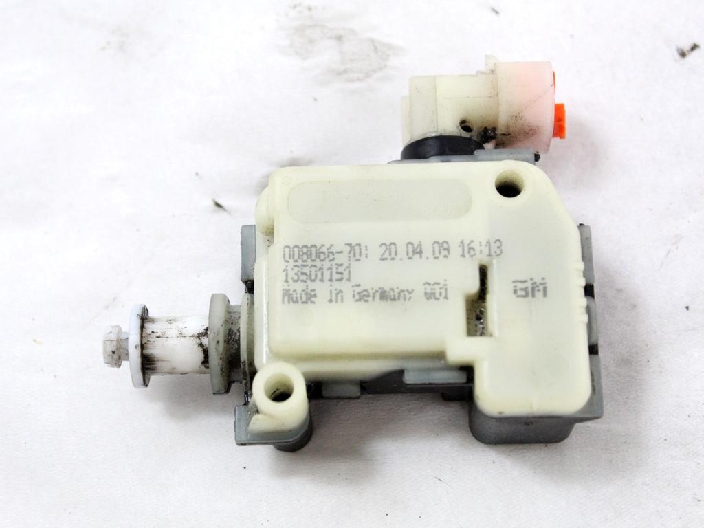 13501151 MOTORINO APERTURA CHIUSURA SPORTELLO CARBURANTE OPEL INSIGNIA A SW 2.0 D 118KW 6M 5P (2009) RICAMBIO USATO