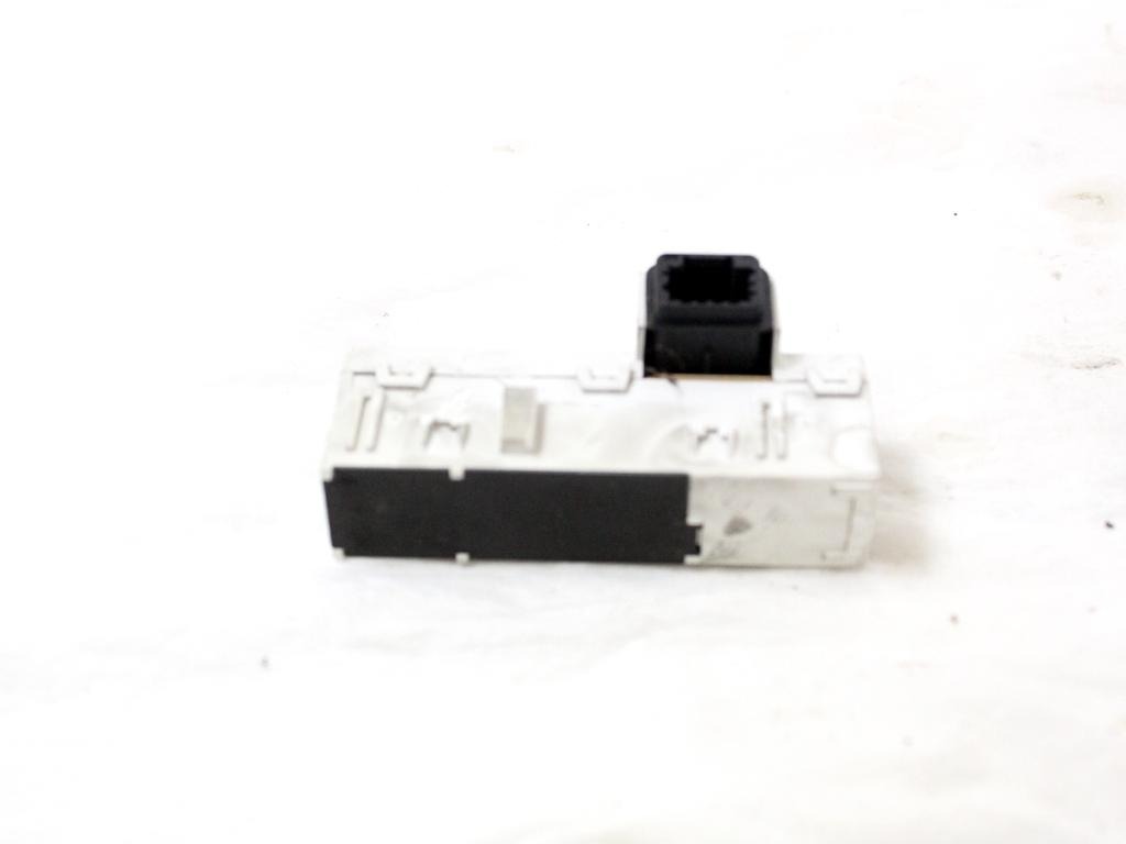 248803859R CENTRALINA DISPLAY SISTEMA DI NAVIGAZIONE SATELLITARE RENAULT MEGANE 3 SW 1.6 G 81KW 6M 5P (2010) RICAMBIO USATO