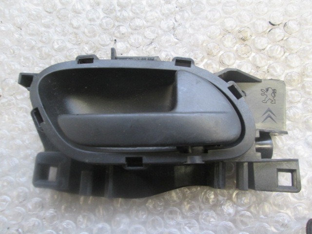 NOTRANJA KLJUKA  OEM N. 303965 ORIGINAL REZERVNI DEL FIAT SCUDO 270 MK2 (2007 - 2016) DIESEL LETNIK 2011
