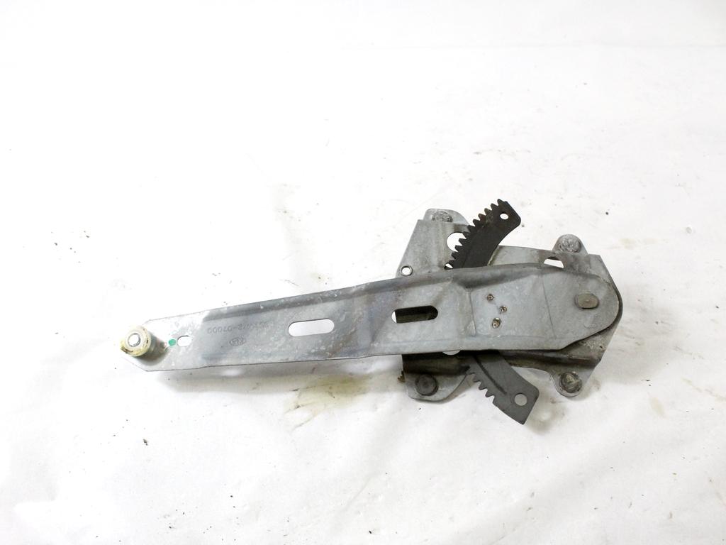 83401-07000 MECCANISMO ALZA-VETRO ALZA-CRISTALLO PORTA POSTERIORE SINISTRA MANUALE KIA PICANTO 1.0 B 46KW 5M 5P (2009) RICAMBIO USATO