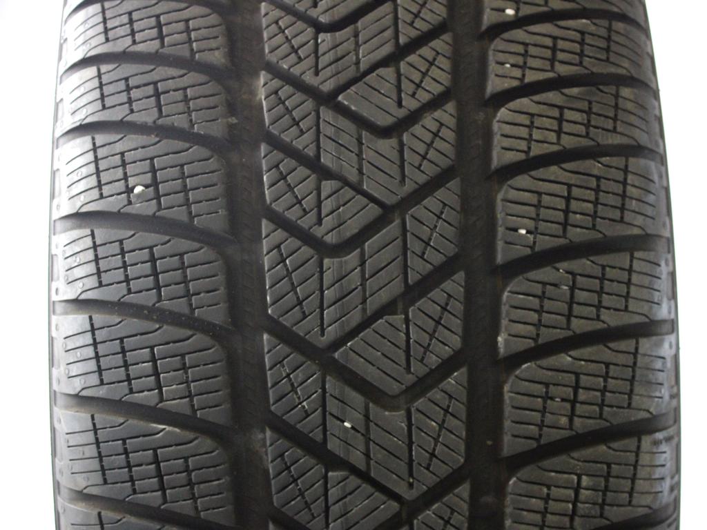 255/60 R18 112H PIRELLI SCORPION WINTER 7,96MM 8,08MM 8,05MM 7,46MM A4122 PNEUMATICI INVERNALI M+S (QUANTITA' 4 GOMME)