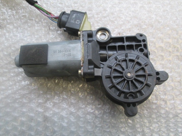 DVIZNI MEHANIZEM SPREDNIH STEKEL  OEM N. 30784579 ORIGINAL REZERVNI DEL VOLVO V70 MK2 285 (2000 - 2007) DIESEL LETNIK 2002