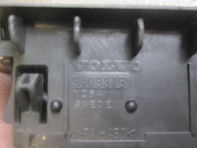 ODVOD ZRAKA OEM N. 3409973 ORIGINAL REZERVNI DEL VOLVO V70 MK2 285 (2000 - 2007) DIESEL LETNIK 2002